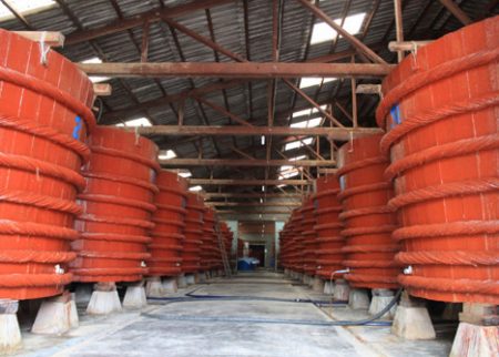 Quy trình sản xuất nước mắm Phú Quốc ‘siêu tỉ mỉ’